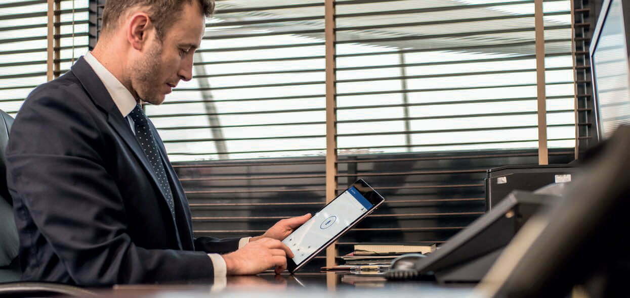 WAVE PTX Motorola Solution WAVE Dispatch software console on a tablet device